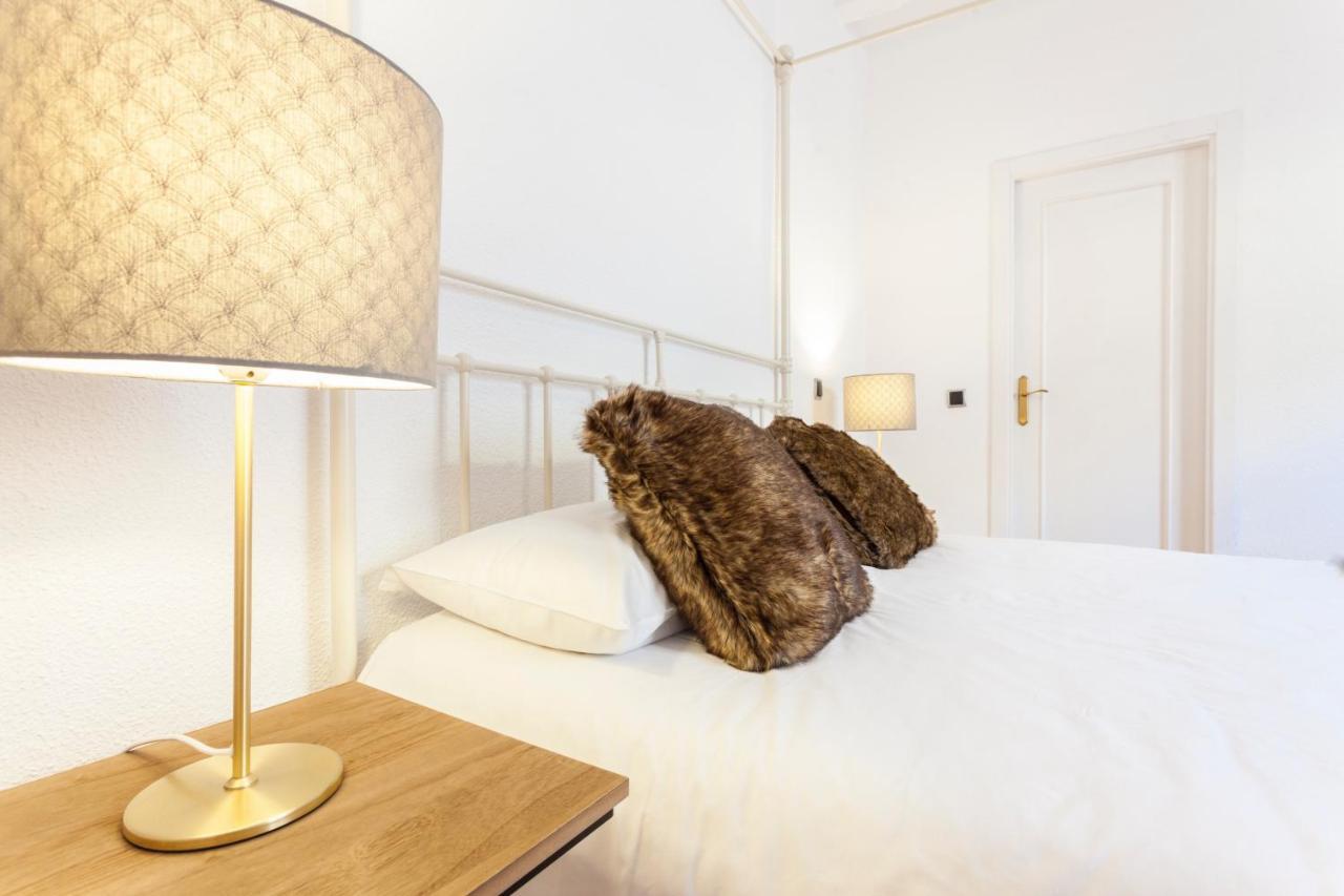 Apartamento Gran Via Terrace En Madrid Bagian luar foto
