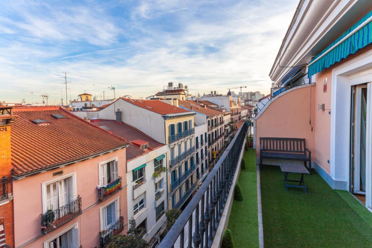 Apartamento Gran Via Terrace En Madrid Bagian luar foto